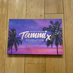 Tammi x Revolution Eyeshadow Palette